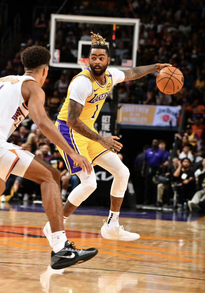 菲尼克斯太阳训练开放日，关键时刻战术微调引欢呼，欧篮联在即，更衣室氛围转暖(菲尼克斯太阳交易最新消息今天)-英雄联盟2025总决赛